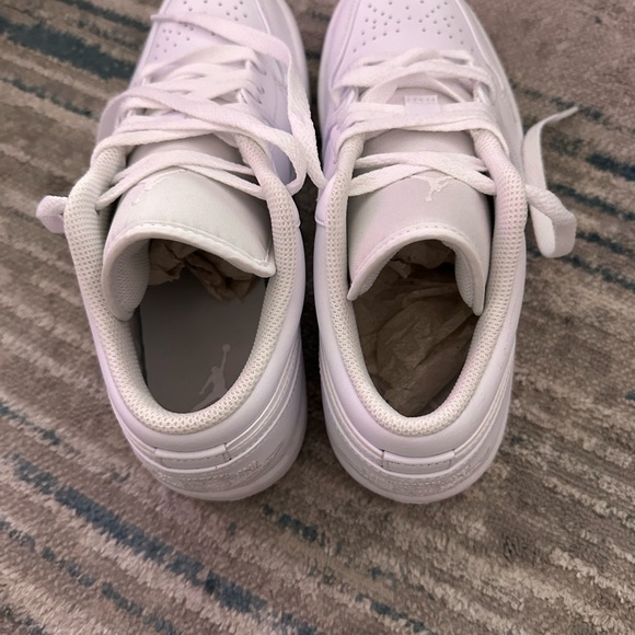 Air Jordan - Picture 3 of 6